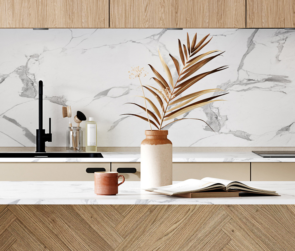 Detalj från ett sandfärgat kök